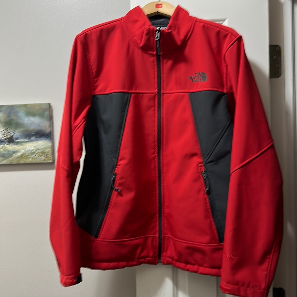 The North Face Men’s Lightweight jacket size (L)arge, TNF Red/Mid-Grey.